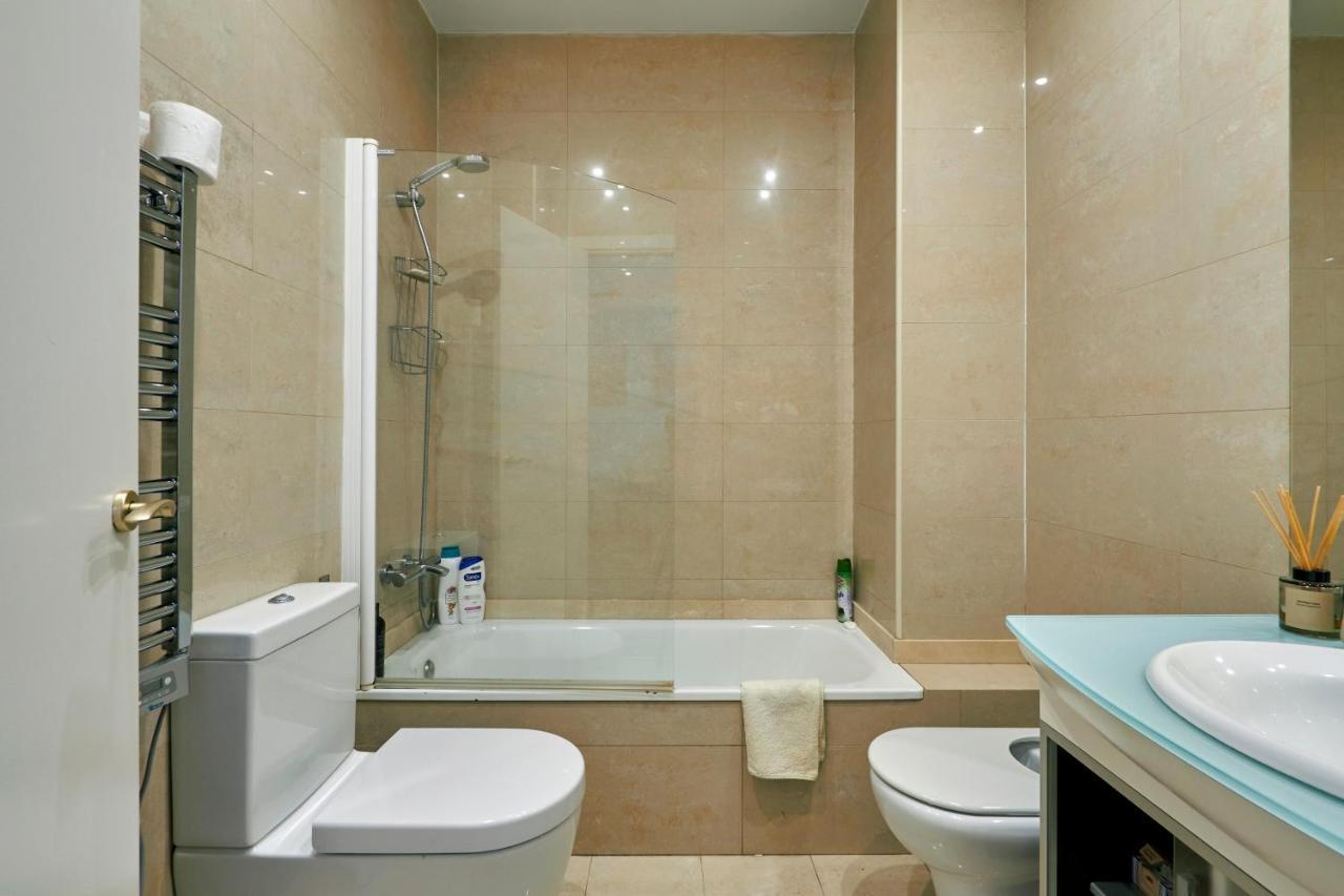 Apartment Quiet Luxury 2-bed For Couples & Families
